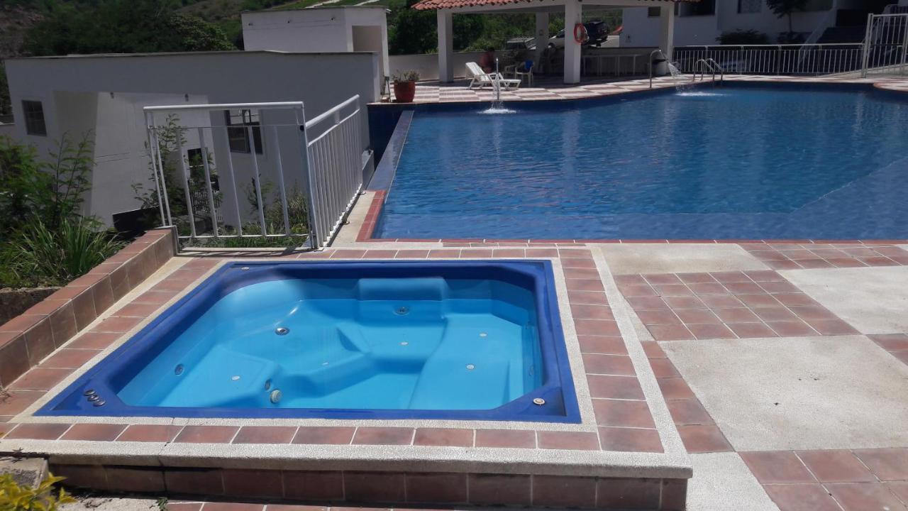 Apartamento amoblado 2 habitaciones - San Gil Exterior foto